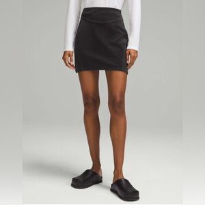 Lululemon Scuba Mid-Rise Mini Skirt *Velvet Cord in Black